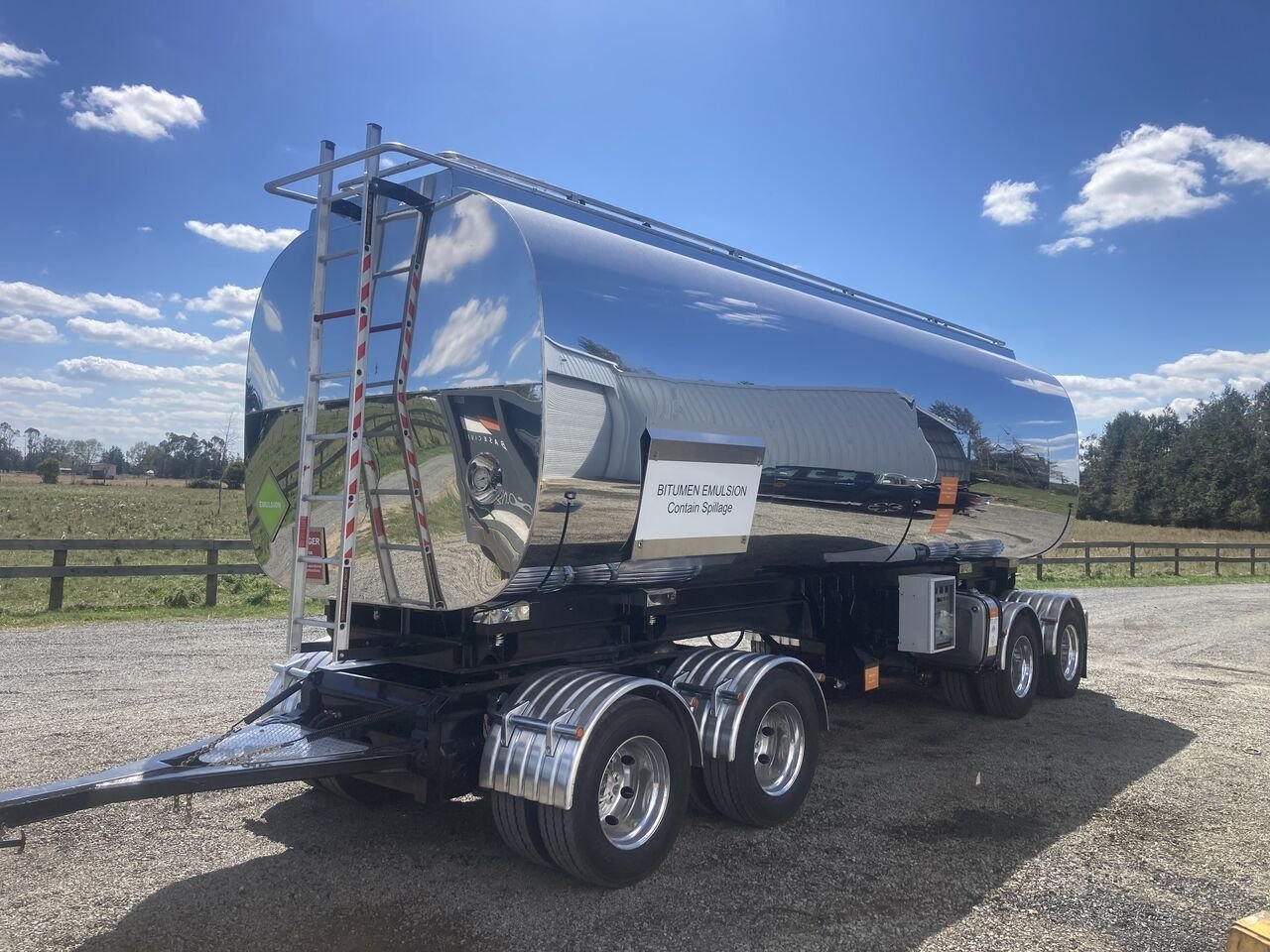 Finished stainless-steel bitumen tanker trailer